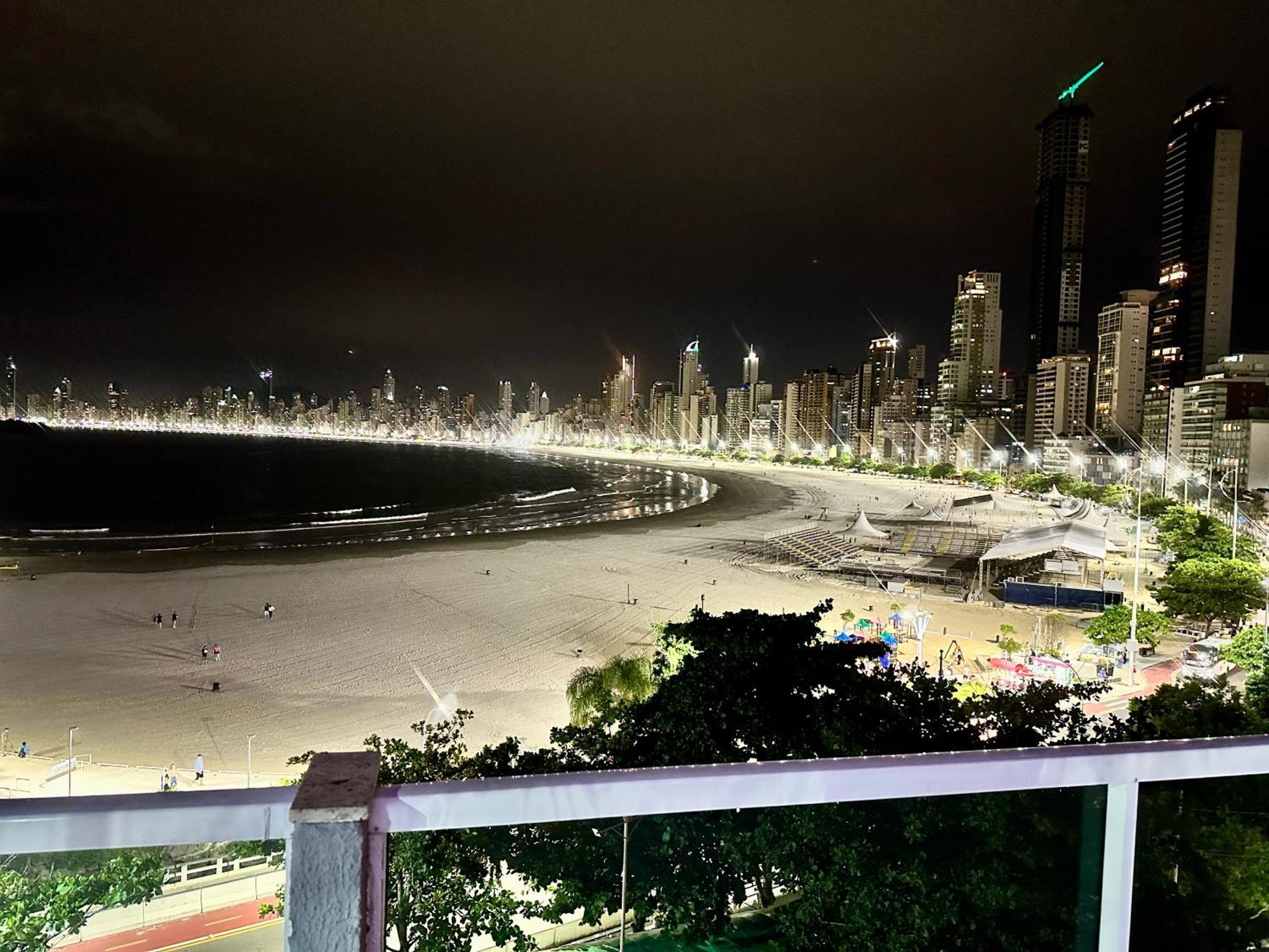 Studio Pe Na Areia II Balneário Camboriú Exteriör bild